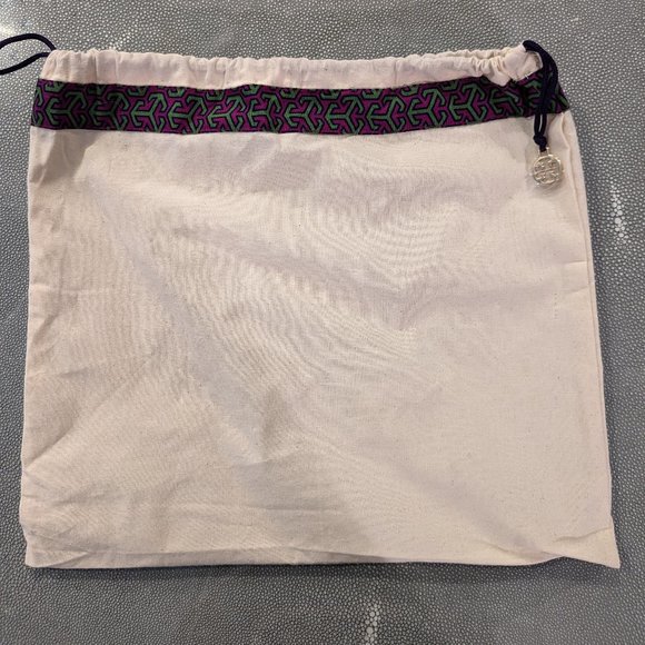 Tory Burch - Perry Small Satchel in hot pink - Picture 6 of 9